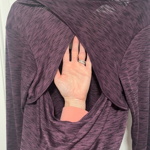 Marika - Long-Sleeved Cut Out Open Back Workout Top - Purple - Medium - EUC - Picture 3 of 4